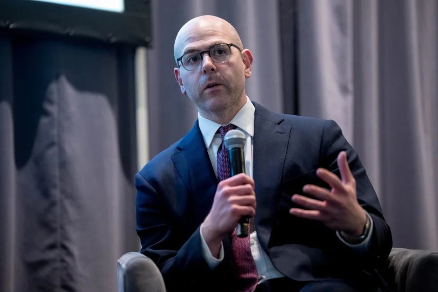 Fed Governor Stephen Miran resigns after Kevin Warsh sworn in as Chair