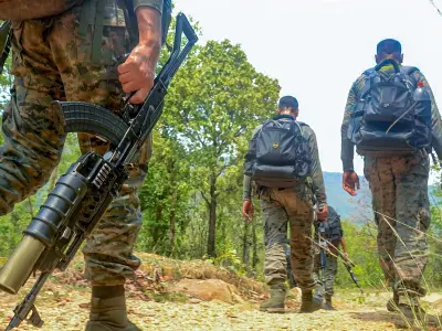 झारखंड में सब-जोनल कमांडर समेत 2 नक्सली गिरफ्तार, एक पर घोषित था 5 लाख रुपए का इनाम