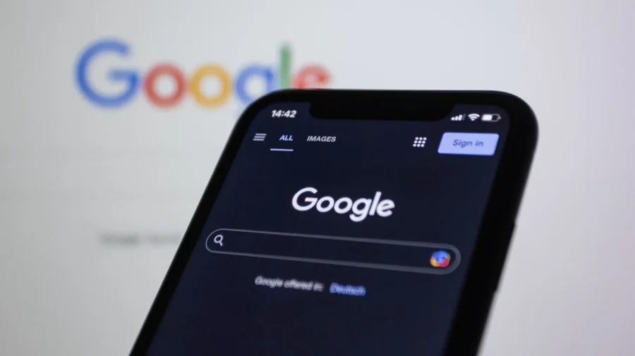 Google now uses your uploaded search media to train AI