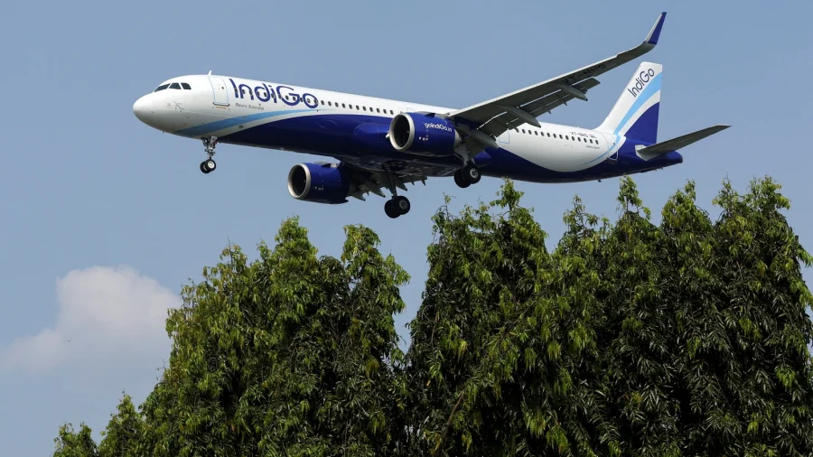 Mumbai-Dubai flight makes emergency landing in Rajkot after smoke detected