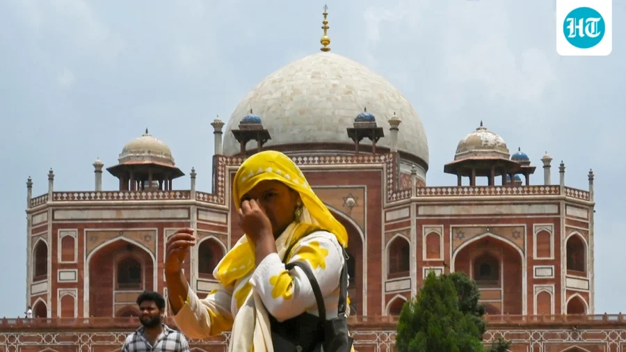 A black crust is decaying Humayun's Tomb in Delhi. How the air is to blame, and what can be done