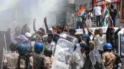 Bihar: BPSC protest turns tense in Patna as students clash with police