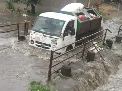 झारखंड में भारी बारिश से हाल बेहाल, तेजी से बढ़ रहा नदियों का जलस्तर; अलर्ट जारी