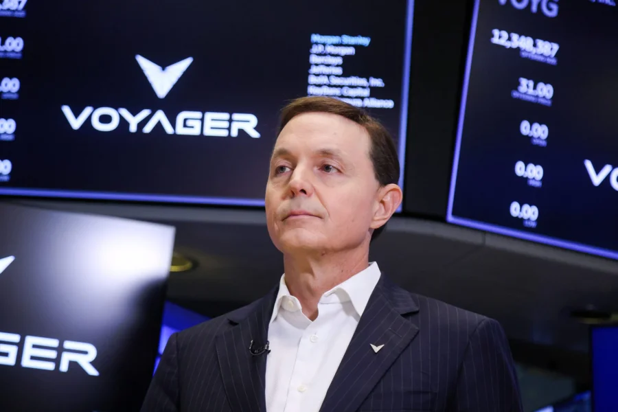 This billionaire founder made his first million at 27—years before Warren Buffett. His advice to Gen Z: Don’t ask for a raise, ask for equity