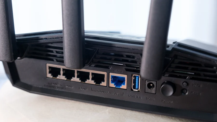 What is a dual-band router and why is it important for good Wi-Fi?