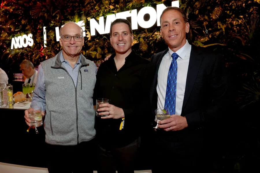 The Axios founders on how AI ruined your inbox, why the ’90s really were different and how to succeed through ‘Simplify’