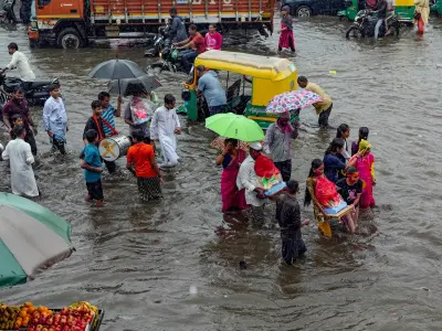 झारखंड के 16 जिलों में येलो-ऑरेंज की चेतावनी, तेज हवा के साथ वज्रपात की भी संभावना