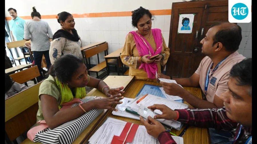 EC holds special camps at Delhi polling stations for SIR form submission, query resolution