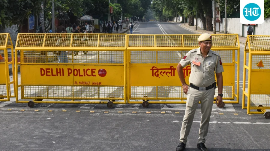 Man stabs wife to death with butcher's knife after she spots him with another woman in Delhi