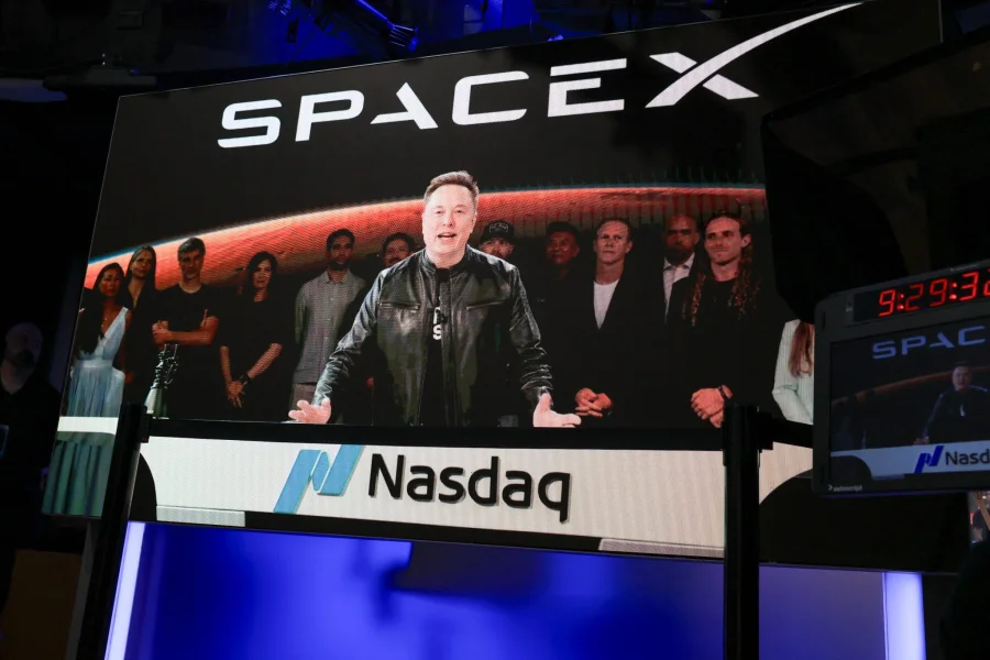 Investors thought they were buying pre-IPO OpenAI and SpaceX shares. Their cash went to strip clubs, Bloomingdale’s, and shopping on Amazon, SEC alleges