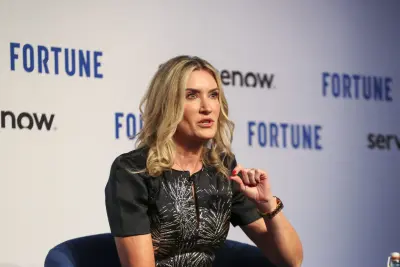 Fortune 500 Chief People Officers say AI has killed org charts, and employees who will thrive need to ‘unlearn’
