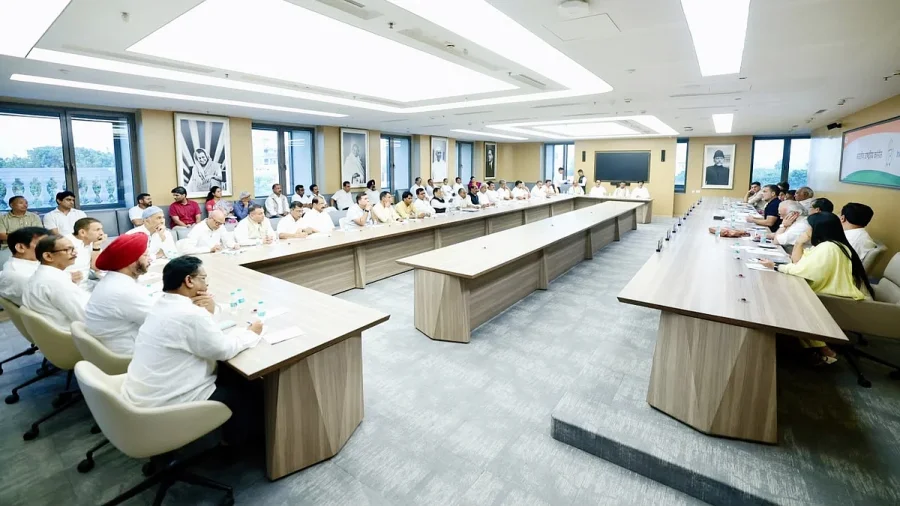 Cong to reach out to over 13 crore voters deleted by SIR
