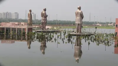 Gomti floods Rashtra Prerna Sthal, puts riverside planning under scrutiny